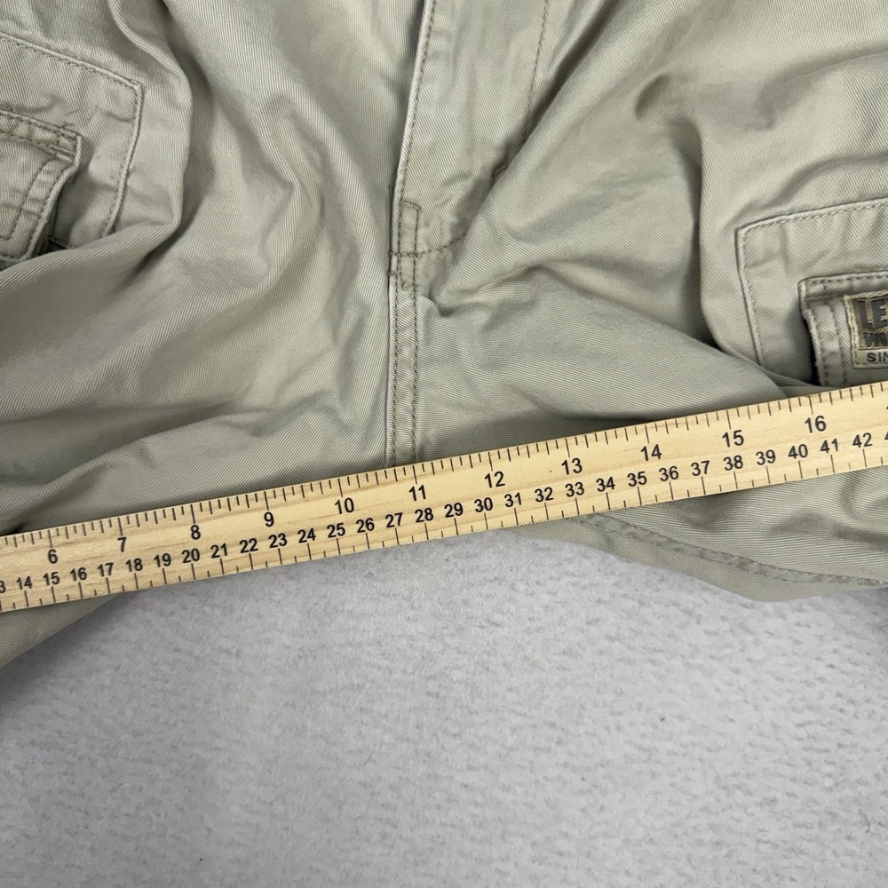 Levi's Cargo Utility Shorts Mens 34 Khaki Tan‎ Long Baggy Skater Workwear Y2K - Picture 4 of 7